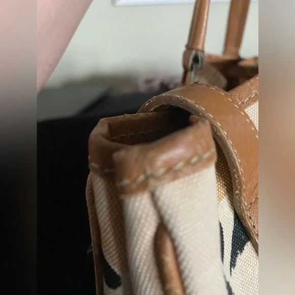 RARE auth Prada Venice Belted Tote Print Canvas leather trim, handles and straps - Picture 6 of 10